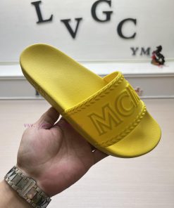 MCM's latest popular fashion slippers, with original 11 mold opening on the official websitepi78kqfl
