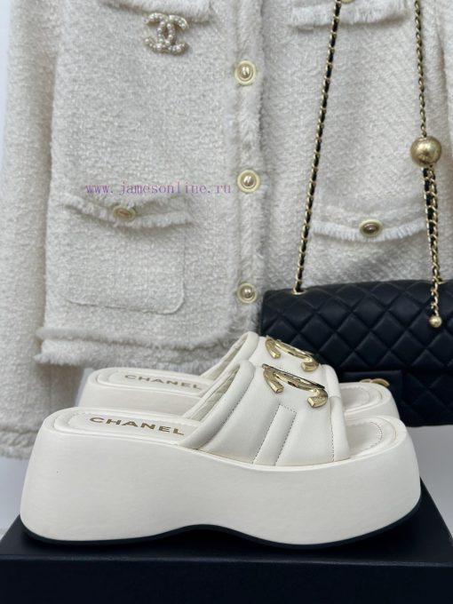 Chanel | Chanel 24P Early Spring New ProductBig pair of thick soled slippersA must-have for y4j92wqr - Image 2