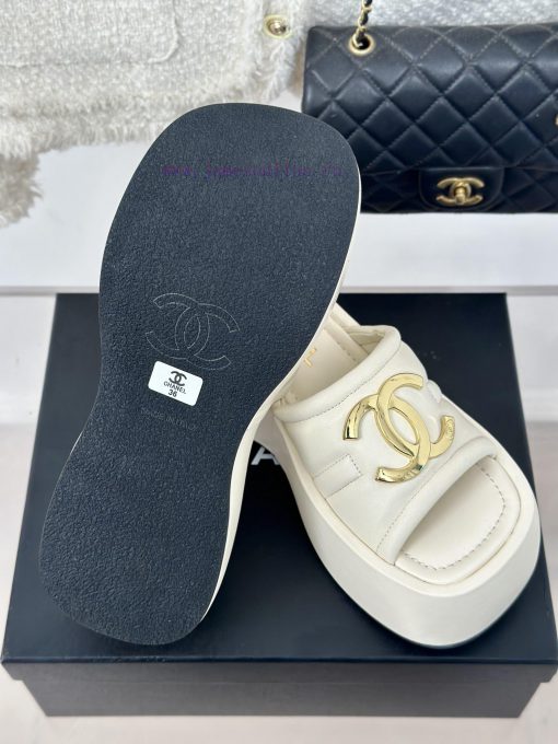 Chanel | Chanel 24P Early Spring New ProductBig pair of thick soled slippersA must-have for y4j92wqr - Image 10