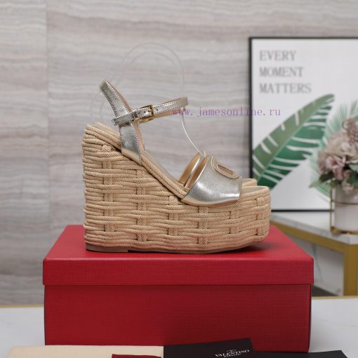 The most2024 Early Spring Fashion Show UpdateValentino Polo Hemp Bottom Slippers/Subsequent q7b3tx6r - Image 10