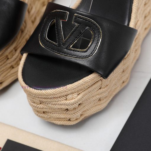 The most2024 Early Spring Fashion Show UpdateValentino Polo Hemp Bottom Slippers/Subsequent fgxpwc0s - Image 3