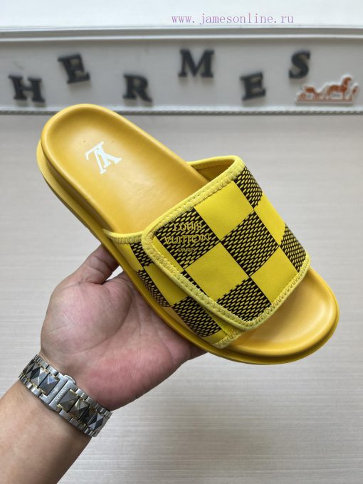 LOUIS VUITTON LV official website's popular men's Velcro slippers are available for sale simppe2smst
