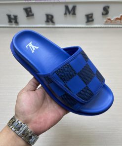 LOUIS VUITTON LV official website's popular men's Velcro slippers are available for sale simwv5pfdff