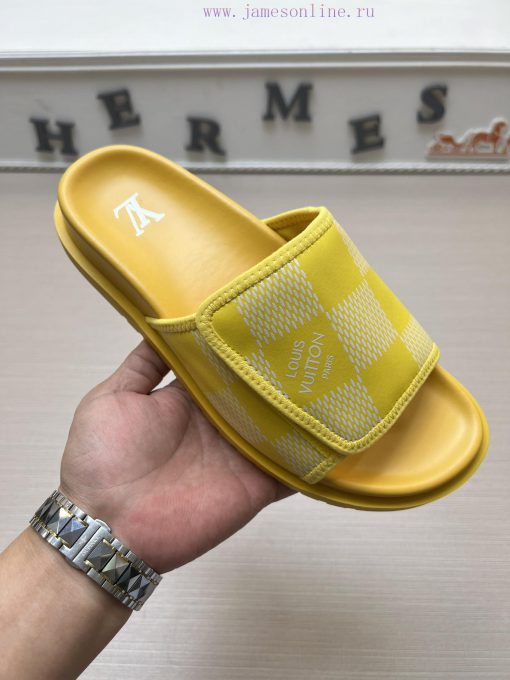 LOUIS VUITTON LV official website's popular men's Velcro slippers are available for sale simg75nrmlf - Image 2