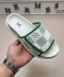 LOUIS VUITTON LV official website's popular men's Velcro slippers are available for sale simg6orr6zo