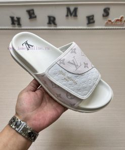 LOUIS VUITTON LV official website's popular men's Velcro slippers are available for sale simi24bf2y4