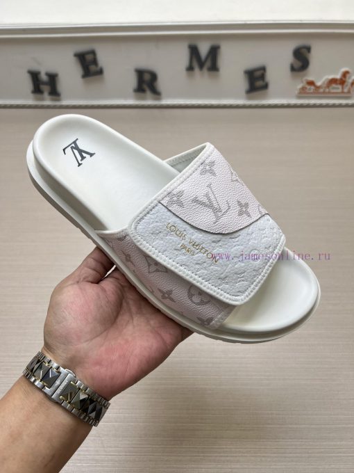 LOUIS VUITTON LV official website's popular men's Velcro slippers are available for sale simi24bf2y4 - Image 2
