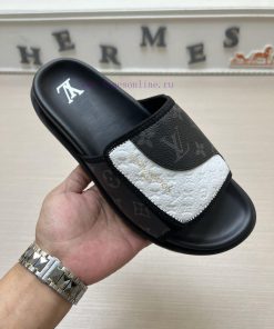 LOUIS VUITTON LV official website's popular men's Velcro slippers are available for sale simrk0eyagc