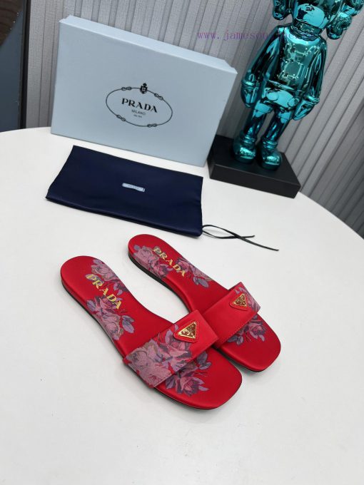 2024 SSS launches Prada's latest collection of long and short boots, sandals, single shoes, deg3pqyl