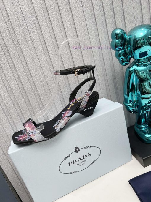 2024 SSS launches Prada's latest collection of long and short boots, sandals, single shoes, iasmdg4m - Image 6