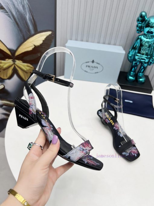 2024 SSS launches Prada's latest collection of long and short boots, sandals, single shoes, iasmdg4m - Image 7