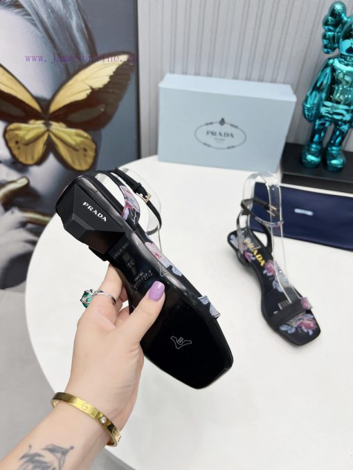 2024 SSS launches Prada's latest collection of long and short boots, sandals, single shoes, iasmdg4m - Image 10