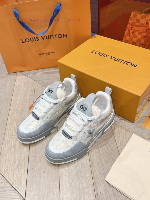 A must-have for couplesPurchasing grade new color spot supply LV Trainer PVC sports shoes, yt6yr0zc - Image 3