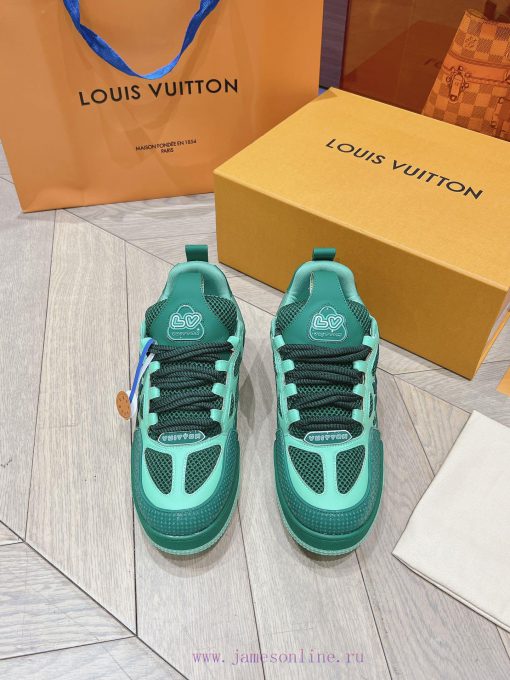A must-have for couplesPurchasing grade new color spot supply LV Trainer PVC sports shoes, 1jw9olbd