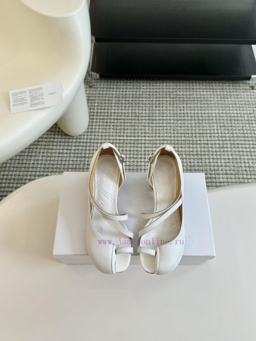 Maison Margiela MM6 Tabi Split Toe Shoes 2024 New Product Best Buyer Purchasing 11 Perfect R1ib67sxa