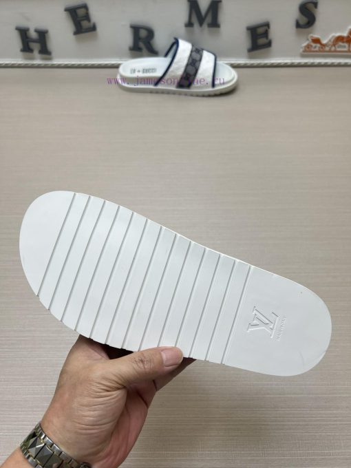 GucciGucci/LV joint slippers are made of original fabric, which is lightweight and comfortabfagnhq2h - Image 10
