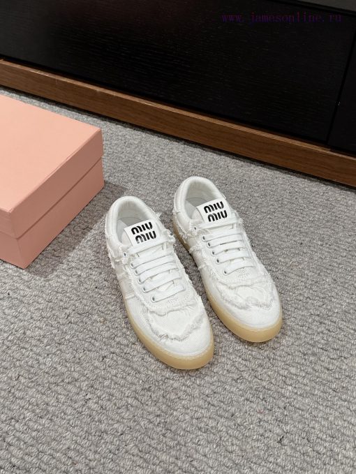 Top qualitymiumiu ss24 new arrival～Miu Miu 2024 Early Autumn New Product | DeXun Sports Shoey4qovn90 - Image 3