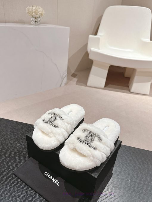 Purchasing grade𝗖𝗛 * 𝗔𝗡𝗟 | | 𝟐𝟎𝟐𝟒 woolen shoesTop tier high-end quality from large factoriesmot30bxn - Image 2