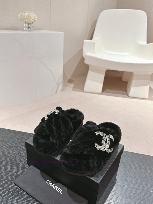 Purchasing grade𝗖𝗛 * 𝗔𝗡𝗟 | | 𝟐𝟎𝟐𝟒 woolen shoesTop tier high-end quality from large factoriesrboxy0ys - Image 2