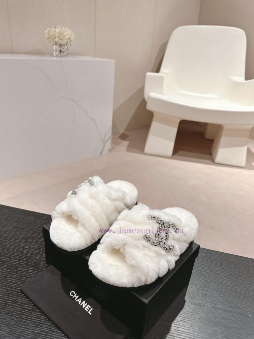 Purchasing grade𝗖𝗛 * 𝗔𝗡𝗟 | | 𝟐𝟎𝟐𝟒 woolen shoesTop tier high-end quality from large factorieszaw03mkm - Image 2