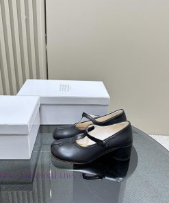 Purchasing level Maison Margiela MM6 tabi split toe shoes 2024 new products most popular buyj08cqsqv