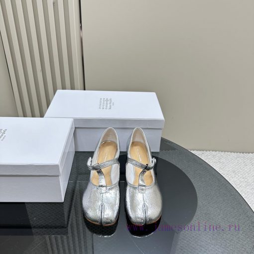 Purchasing level Maison Margiela MM6 tabi split toe shoes 2024 new products most popular buyt9t6zj1y - Image 3