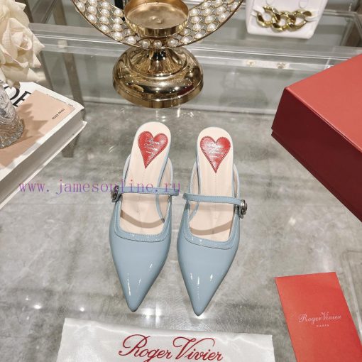 24 new RV painted cat heel slippersInspired by the Belle Vivier collection, the style is sim9c71pjru