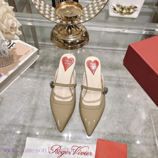 24 new RV painted cat heel slippersInspired by the Belle Vivier collection, the style is simt2q5j8ft