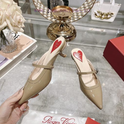 24 new RV painted cat heel slippersInspired by the Belle Vivier collection, the style is simt2q5j8ft - Image 3