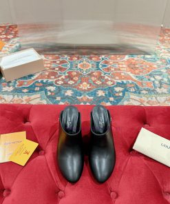 ️  LV Louis Vuitton is cute and very youthful, without any fear of showing off short legs. Apgkoky0k