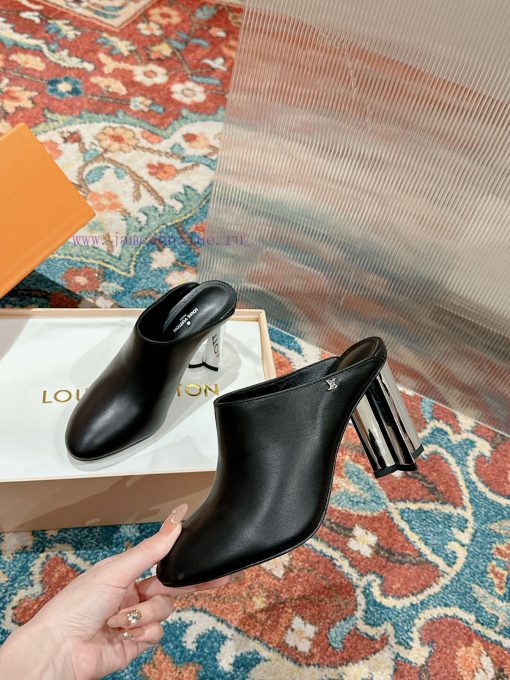 ️  LV Louis Vuitton is cute and very youthful, without any fear of showing off short legs. Apgkoky0k - Image 9