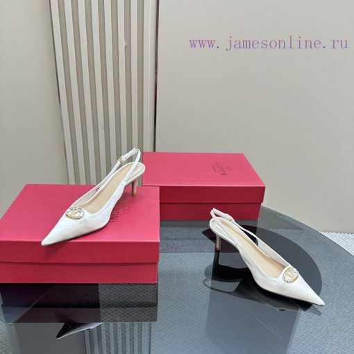 Valentino's hottest new products in 2024The new M ü ller shoes are also so easy to wearThe pxzkabdys - Image 7
