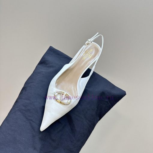 Valentino's hottest new products in 2024The new M ü ller shoes are also so easy to wearThe pxzkabdys - Image 9