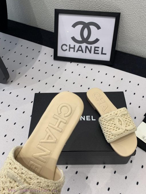 Chanel's new flat slippers are a top of the line summer must-have cooler series. The upper i6i2ww3m4 - Image 4
