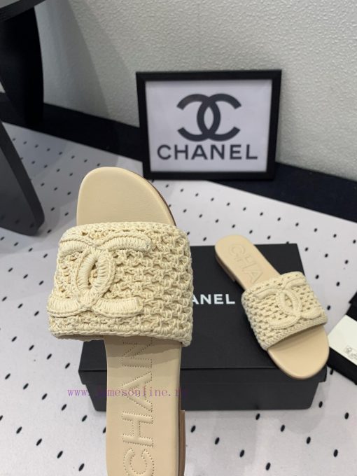 Chanel's new flat slippers are a top of the line summer must-have cooler series. The upper i6i2ww3m4 - Image 5