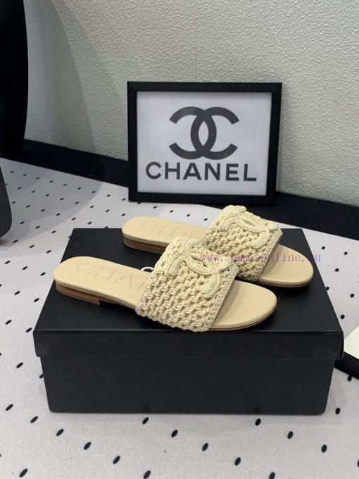 Chanel's new flat slippers are a top of the line summer must-have cooler series. The upper i6i2ww3m4 - Image 6
