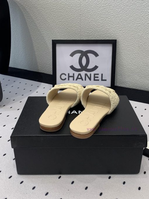 Chanel's new flat slippers are a top of the line summer must-have cooler series. The upper i6i2ww3m4 - Image 7