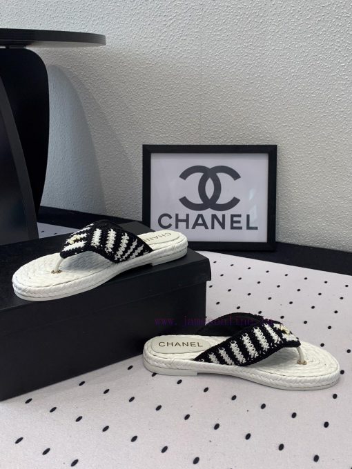 Chanel's new flat slippers are a top of the line summer must-have cooler series. They are su7b1257fo - Image 9