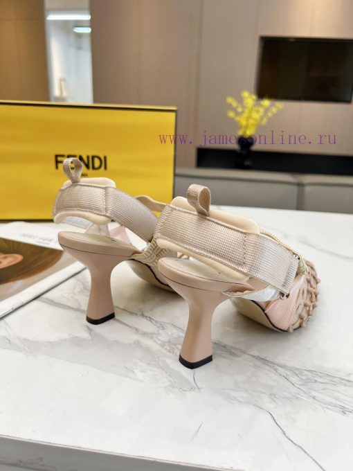 Fendi's new women's shoes feature a unique design and a perfect interpretation of avant-garda0khx9yp - Image 9
