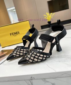 Fendi's new women's shoes feature a unique design and a perfect interpretation of avant-gardpb0og8m7