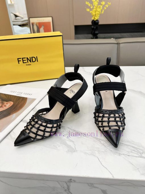 Fendi's new women's shoes feature a unique design and a perfect interpretation of avant-gardpb0og8m7 - Image 3