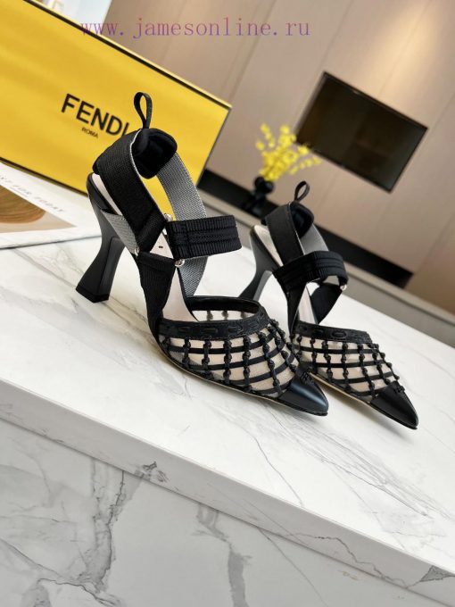 Fendi's new women's shoes feature a unique design and a perfect interpretation of avant-gardpb0og8m7 - Image 4