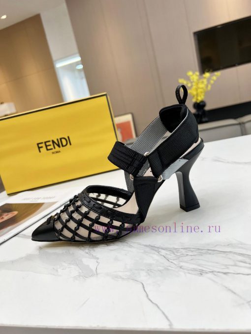 Fendi's new women's shoes feature a unique design and a perfect interpretation of avant-gardpb0og8m7 - Image 7