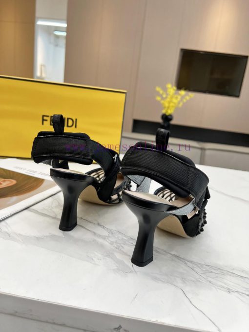 Fendi's new women's shoes feature a unique design and a perfect interpretation of avant-gardpb0og8m7 - Image 10