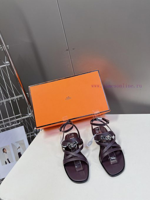 Hermes 2024 Spring/Summer New Kelly SandalsThe Kelly hardware buckle, which is the only strauf1k1zsd