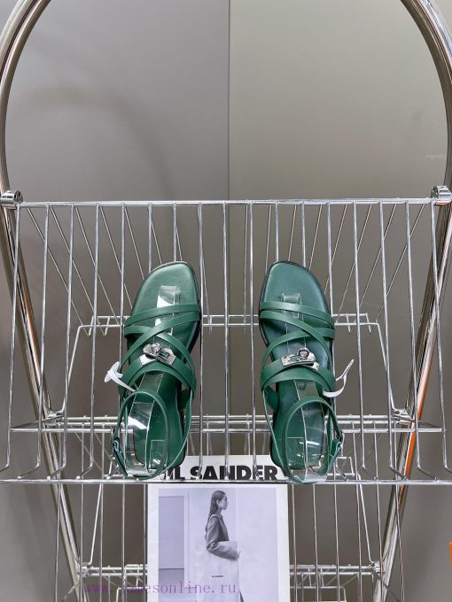 Hermes 2024 Spring/Summer New Kelly SandalsThe Kelly hardware buckle, which is the only strasazqdq6u - Image 7