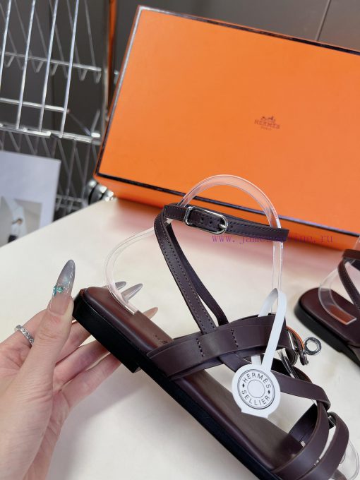 Hermes 2024 Spring/Summer New Kelly SandalsThe Kelly hardware buckle, which is the only strauf1k1zsd - Image 9