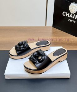 Top tierSynchronized Solid Wood Thick Bottom Slippers 2024 Summer New Chanel Camellia Cool Suhgo8kzw