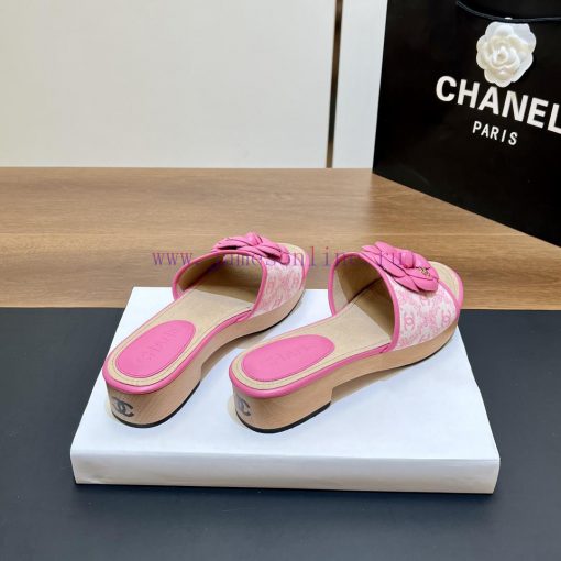 Top tierSynchronized Solid Wood Thick Bottom Slippers 2024 Summer New Chanel Camellia Cool Svwa8asz0 - Image 6