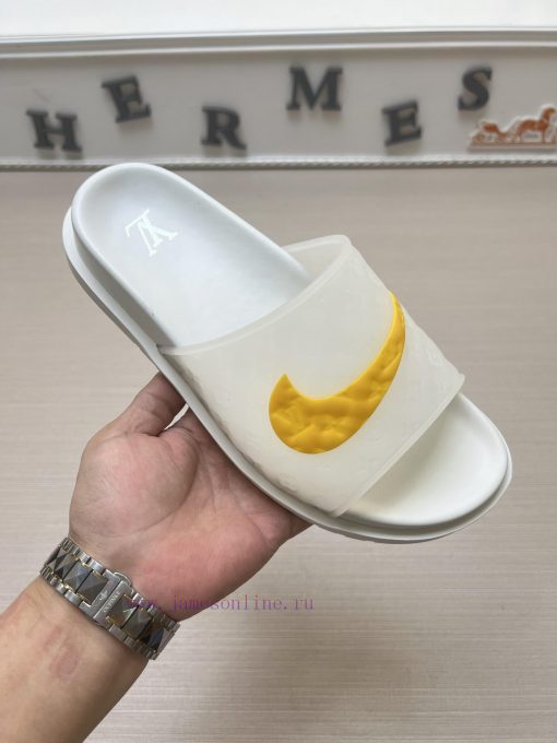 LOUIS VUITTON LV official website's popular men's Velcro slippers are available for sale sim022l4q6r - Image 2